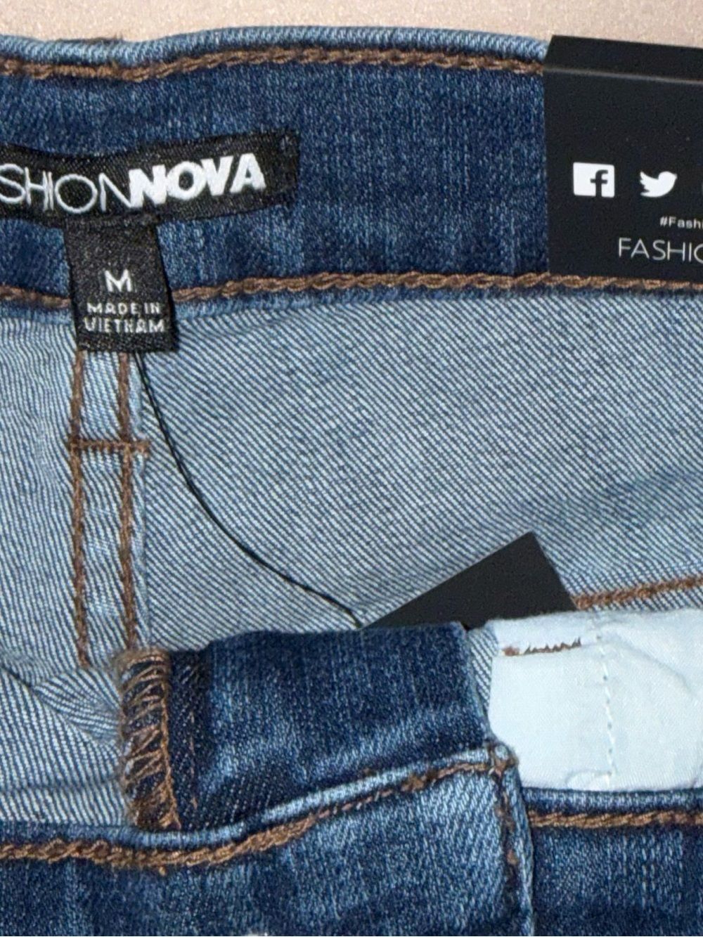 NEW Women’s Fashion Nova High Waisted Medium Wash Distressed Denim Shorts SZ MED - Picture 3 of 4